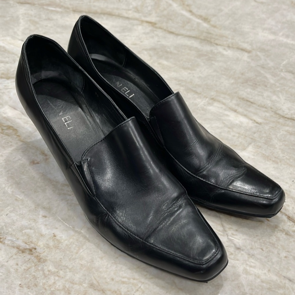 Vaneli Classic Black Leather Pumps | Square Toe | Size‎ 9S (Slim Fit)